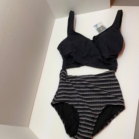 NWT Everyday Sunday Black Stripe One-Piece Swimsuit - Picture 3 of 6
